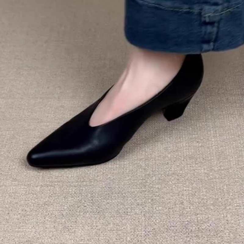 Leather Work Dress - Sepatu Hak Tebal Ujung Lancip Wanita