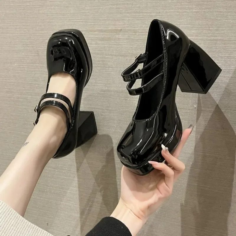 Sepatu Wanita Hak Tinggi Tebal - Leather Work Dress ulasan dan harga