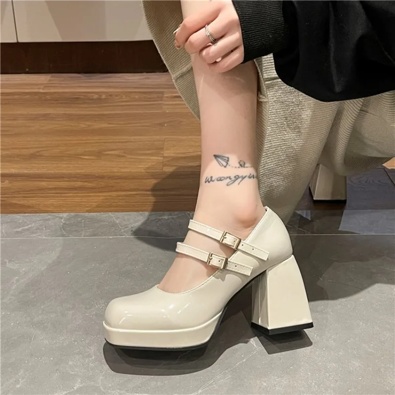 Sepatu Wanita Hak Tinggi Tebal - Leather Work Dress ulasan dan harga