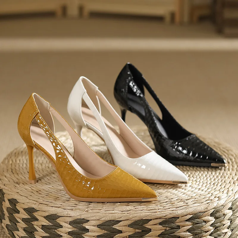 Sepatu hak tinggi wanita kulit - Leather Work Outfit ulasan dan harga