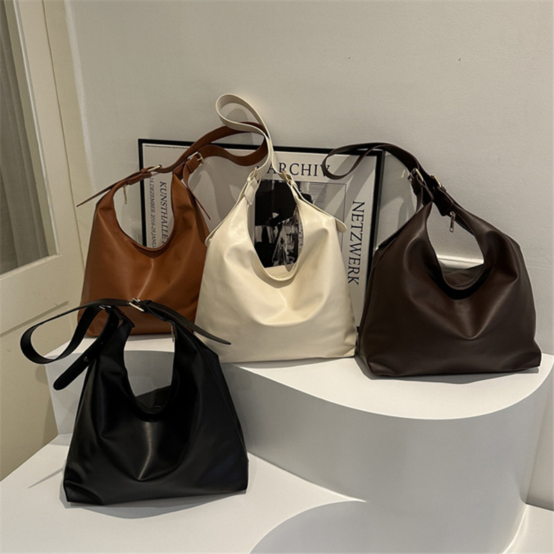 Tas Selempang Kulit Hitam Eleg - Leather Work Outfit ulasan dan harga